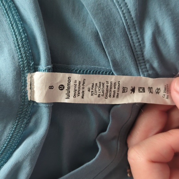 Size 8 Lululemon Tank Top - Picture 3 of 4